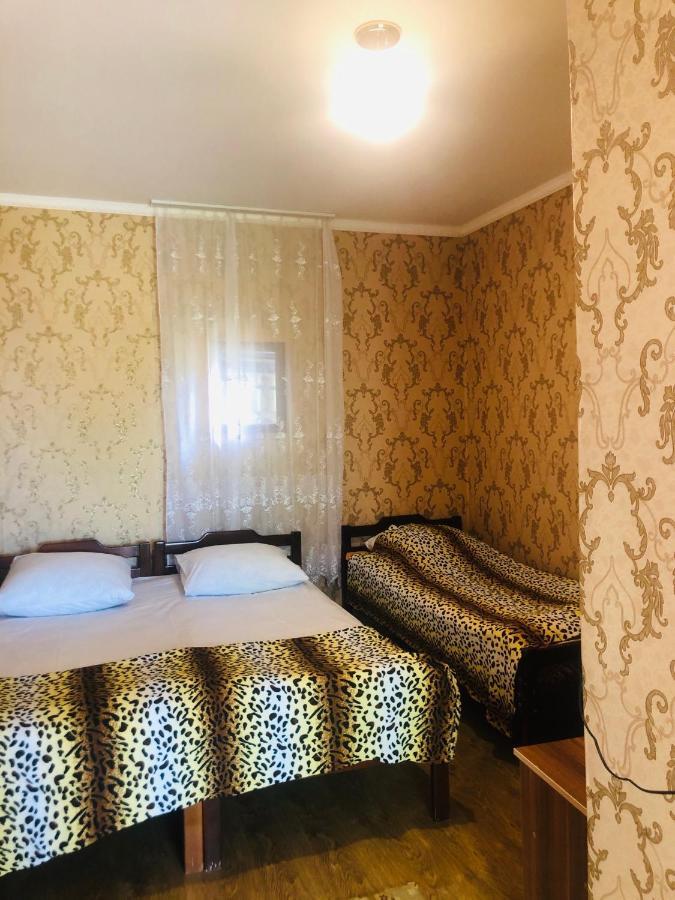 Гостевой Дом «Лиза» Gagra Exterior foto