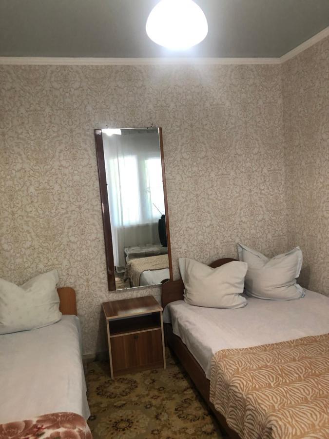 Гостевой Дом «Лиза» Gagra Exterior foto